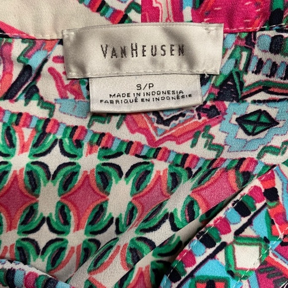 Van Heusen Womens Shirt Size Small Petite Multi Color Pink Button Sleeves Cruise - Picture 9 of 11